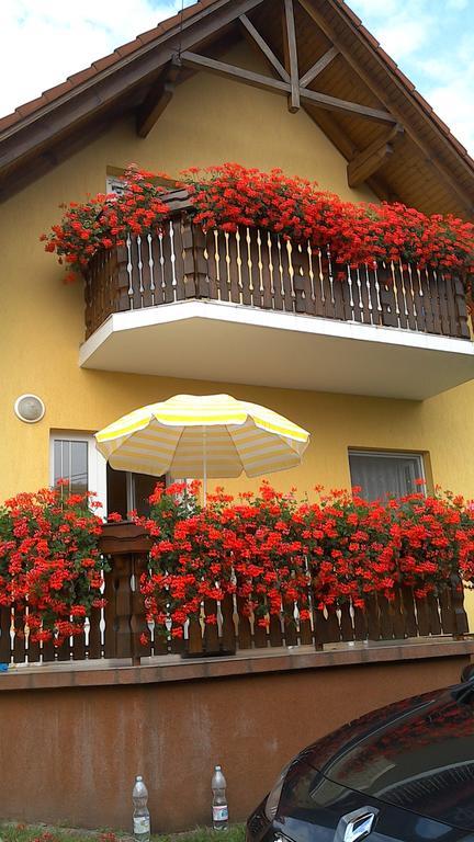 Akacfa Hortenzia Apartman Залакарос Екстериор снимка